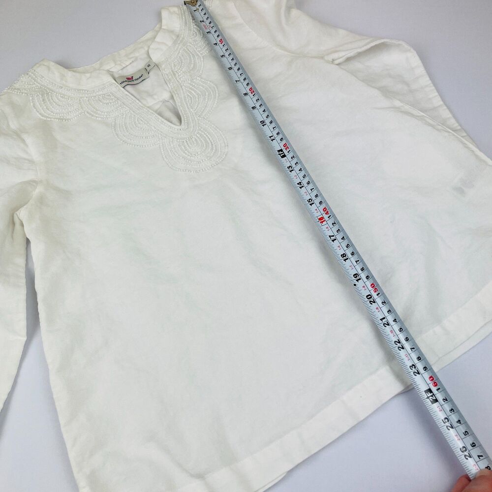 ~ Vineyard Vines XS Blouse Linen Cotton Beaded White Ivory Split Sleeve Hem Flaw - Picture 4 of 16